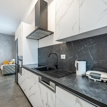 Royal Hill By Ps Apartment Durres