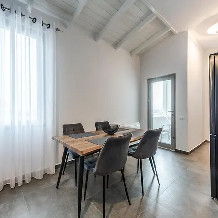 Royal Hill By Ps Apartment