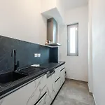 Royal Hill By Ps Apartament *