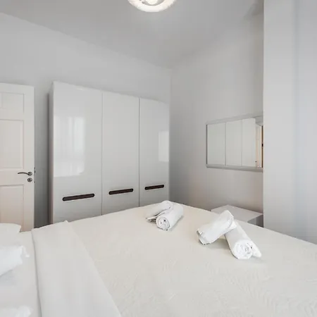 Royal Hill Apartments By Premium Selection * Durrës