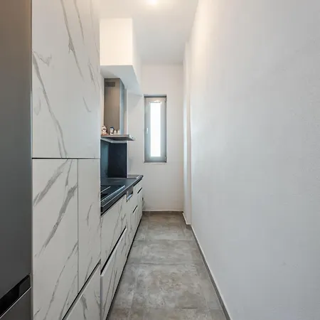 Royal Hill Apartments By Premium Selection
