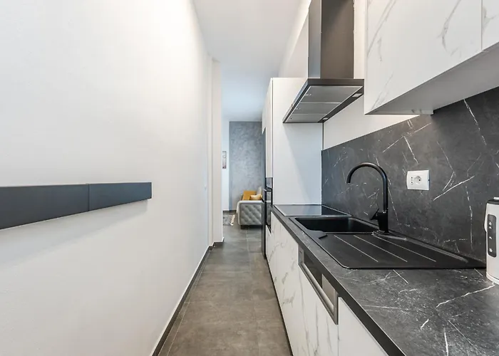 Royal Hill By Ps Apartment